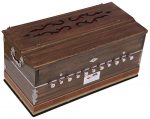 Harmonium Pro Grade By Kaayna Musicals, 11 Stop- 6 Main & 5 Drone, 3&frac12; Octaves, Dark Oak Finish, Flower Bellow, Coupler, Gig Bag &ndash; 440 Hz - Image 2