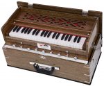 Safri Harmonium By Kaayna Musicals-3&frac12; Octaves, Portable, Traveler, Baja, 9 Stops (4 Drone), Dark Oak Finish, Gig Bag, Bass-Male Reed: 440 Hz - Image 12