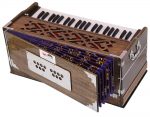 Harmonium Pro Grade By Kaayna Musicals, 11 Stop- 6 Main & 5 Drone, 3&frac12; Octaves, Dark Oak Finish, Flower Bellow, Coupler, Gig Bag &ndash; 440 Hz - Image 12