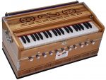 Harmonium Pro Grade By Kaayna Musicals, 11 Stops- 6 Main & 5 Drone, 3&frac12; Octaves, Teak Colour, Flower Bellow, Coupler, Gig Bag &ndash; 440 Hz - Image 4