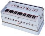 Harmonium White Pro Grade By Kaayna Musicals, 11 Stops- 6 Main & 5 Drone, 3½ Octaves, Coupler, Gig Bag, Bass/Male Reed Tuned- 440 Hz - Image 7
