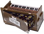 Safri Harmonium By Kaayna Musicals-3&frac12; Octaves, Portable, Traveler, Baja, 9 Stops (4 Drone), Dark Oak Finish, Gig Bag, Bass-Male Reed: 440 Hz - Image 8