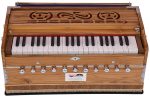 Harmonium Teak Wood By Kaayna Musicals, 11 Stops- 6 Main & 5 Drone, 3&frac12; Octaves, Coupler, Natural Wood Color, Gig Bag, Bass/Male Reed- 440 Hz - Image 8